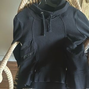ALO Yoga hoodie in black S